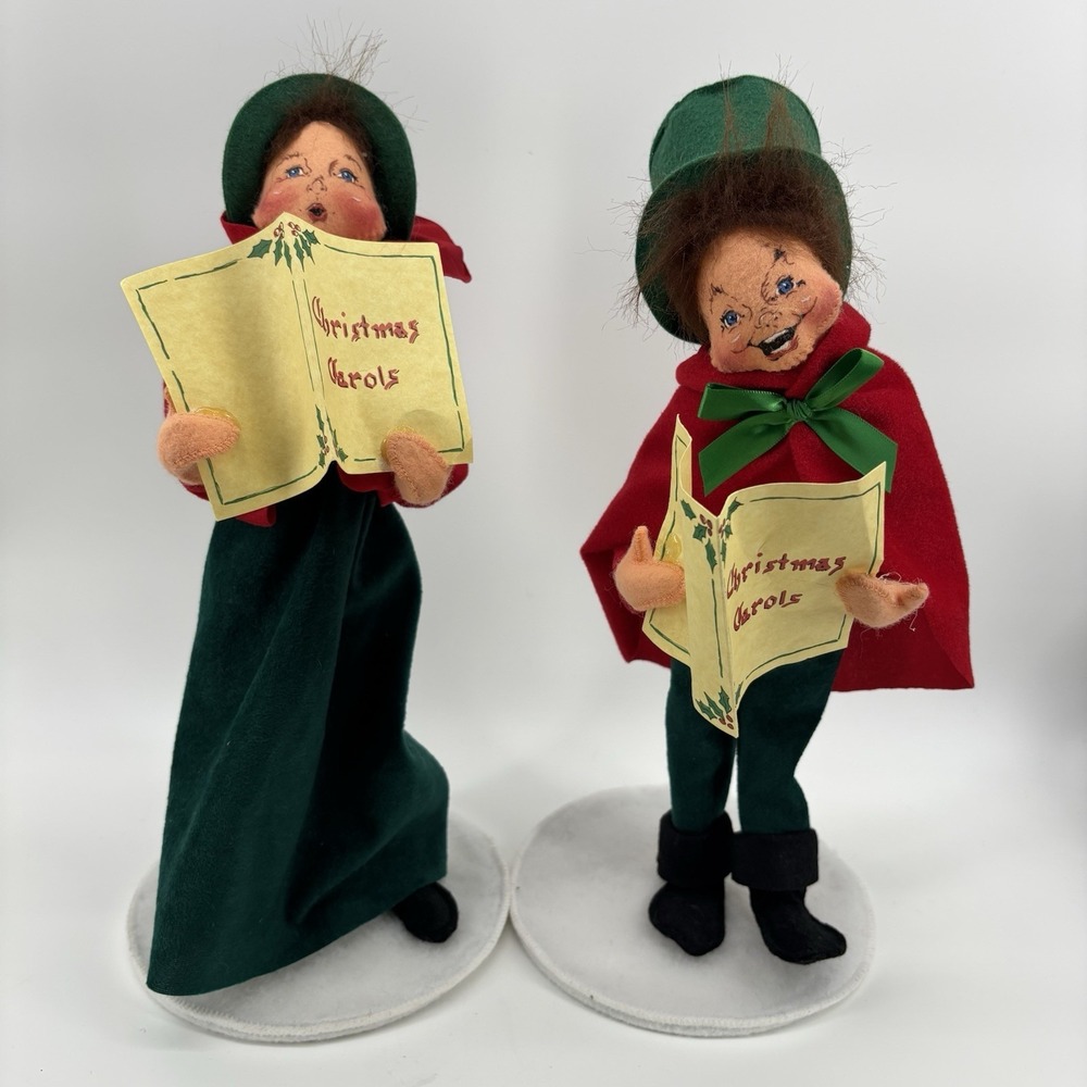 Pair of Annalee Dolls Dickens 14IN Christmas Caroler Man And Woman